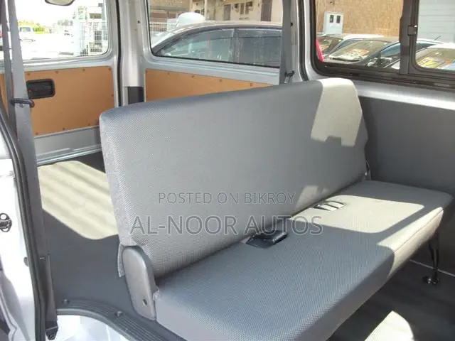 Toyota HiAce 2021 Silver