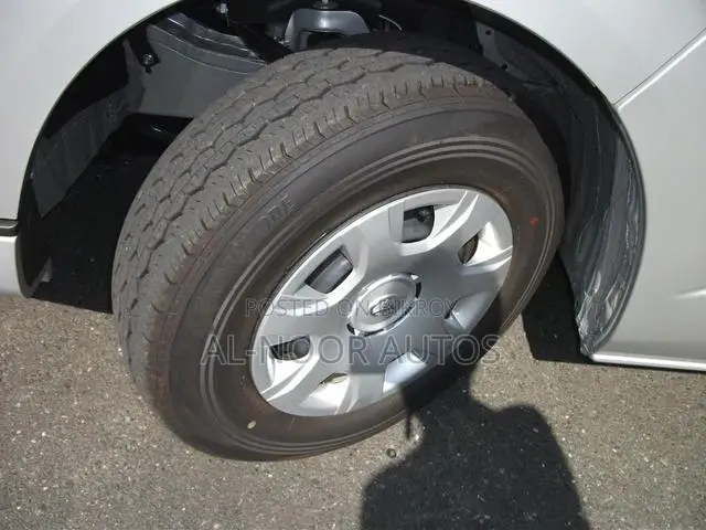 Toyota HiAce 2021 Silver