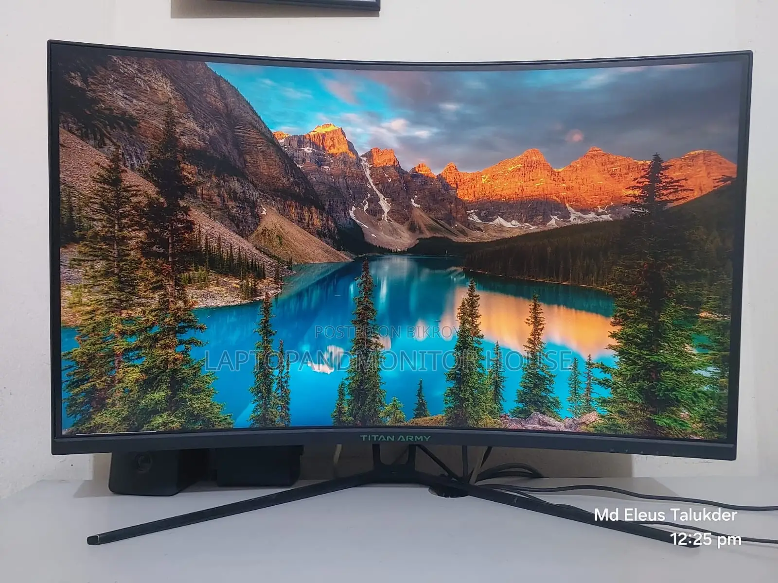 Titan Army 32" Gaming Curve Monitor