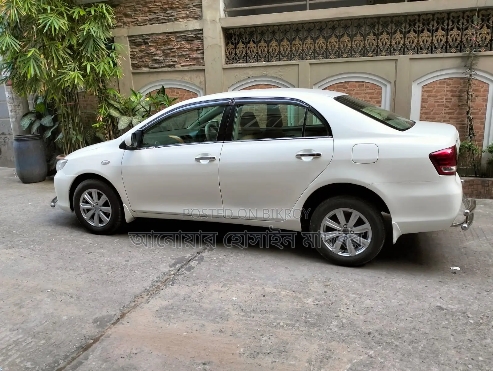 Toyota Axio 2011 Pearl