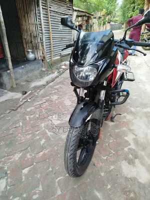 Bajaj Pulsar 150 2022 Red