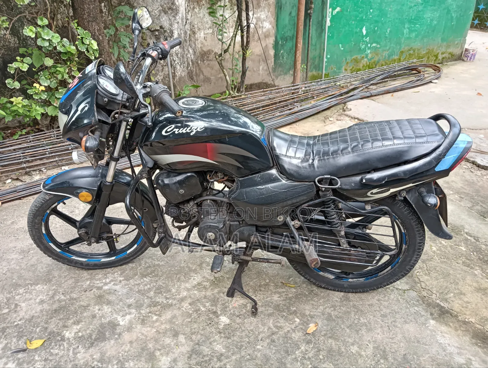 Walton Cruize 2011 Black