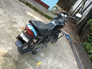 Walton Cruize 2011 Black