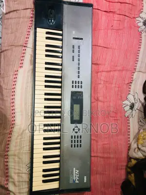 Korg N364 Keyboard