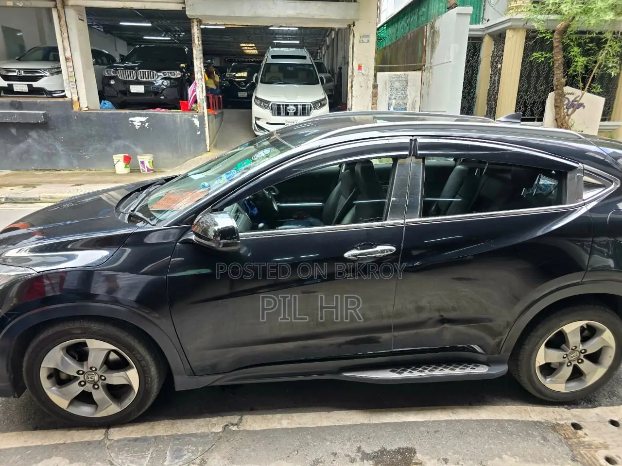 Honda HR-V 4dr SUV (1.5L 4cyl CVT) 2016 Black