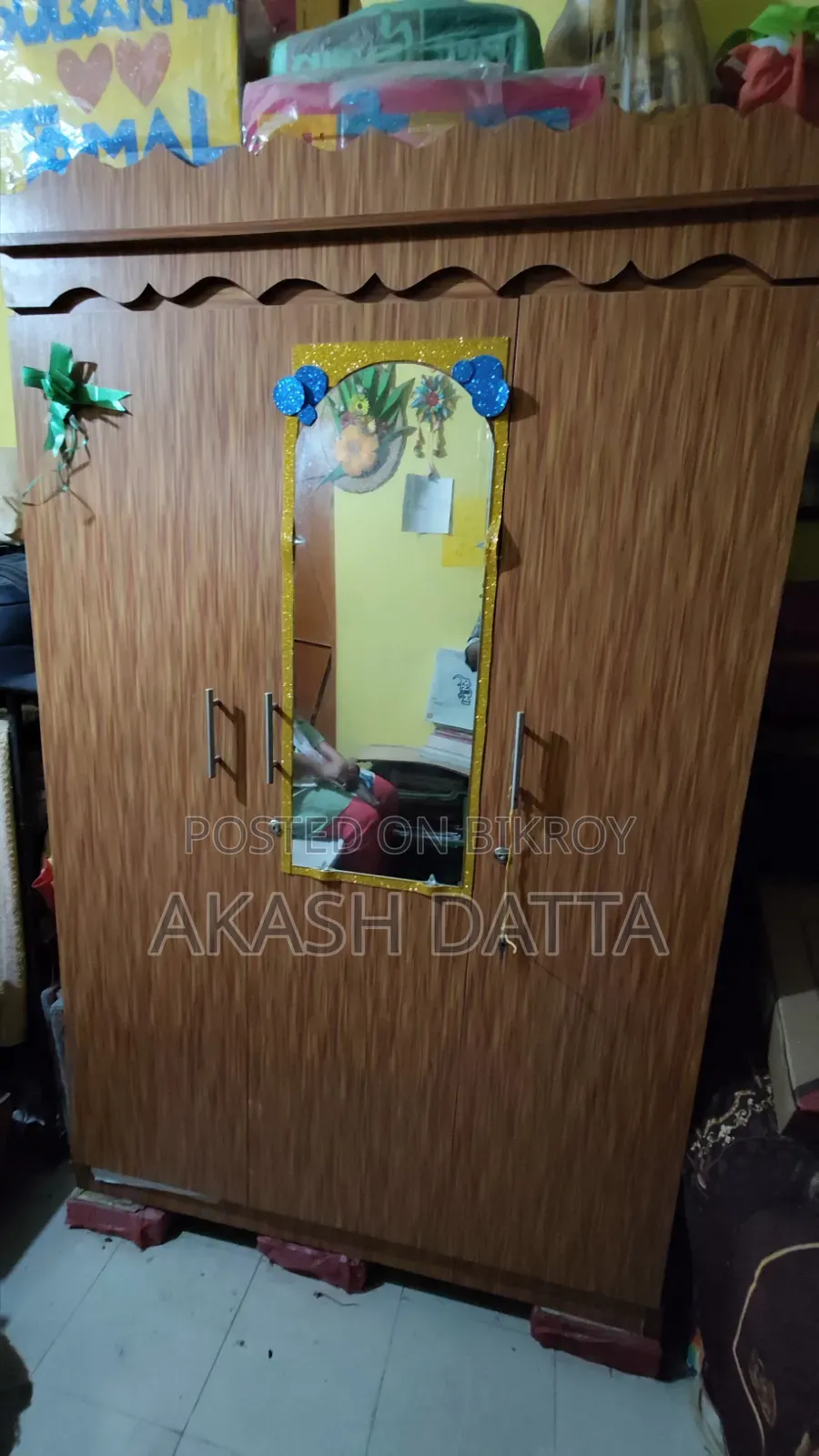 Partex Board Almirah