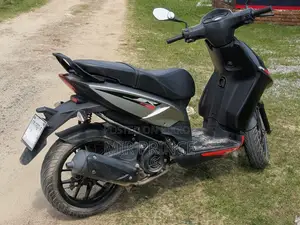 Aprilia SR 2018 Silver