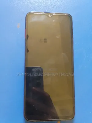 Symphony Z28 32 GB Red