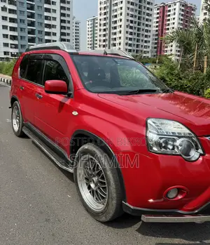 Nissan X-Trail 2013 Red