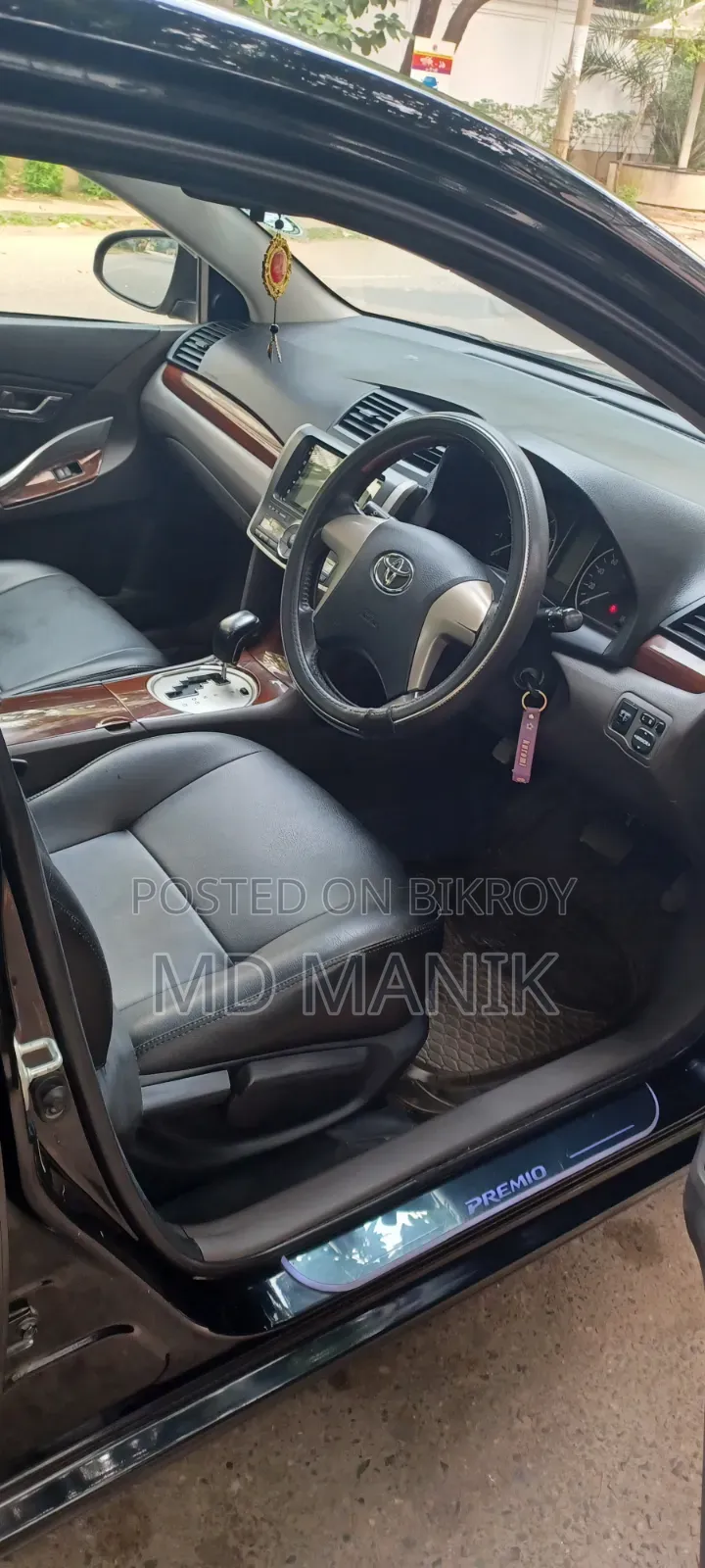 Toyota Premio 2013 Black