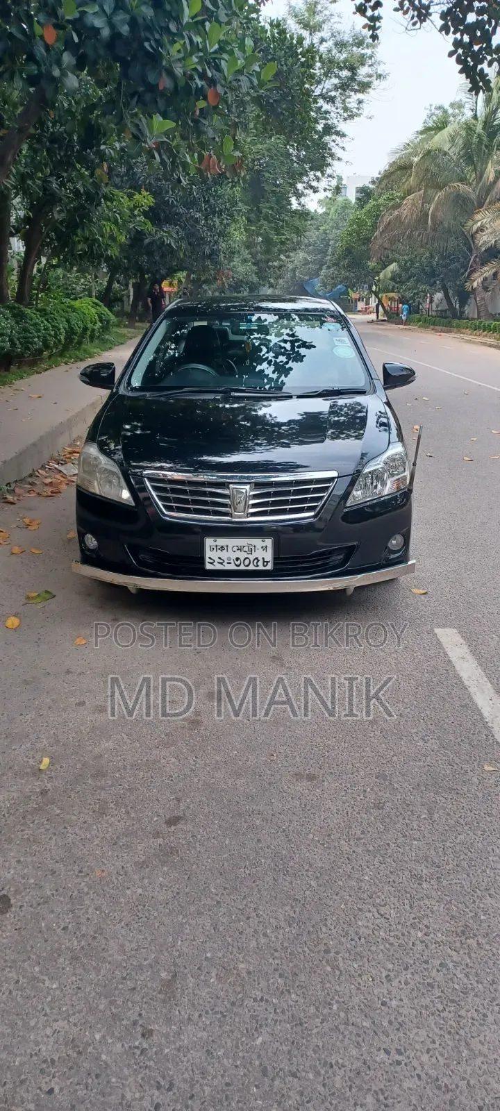 Toyota Premio 2013 Black