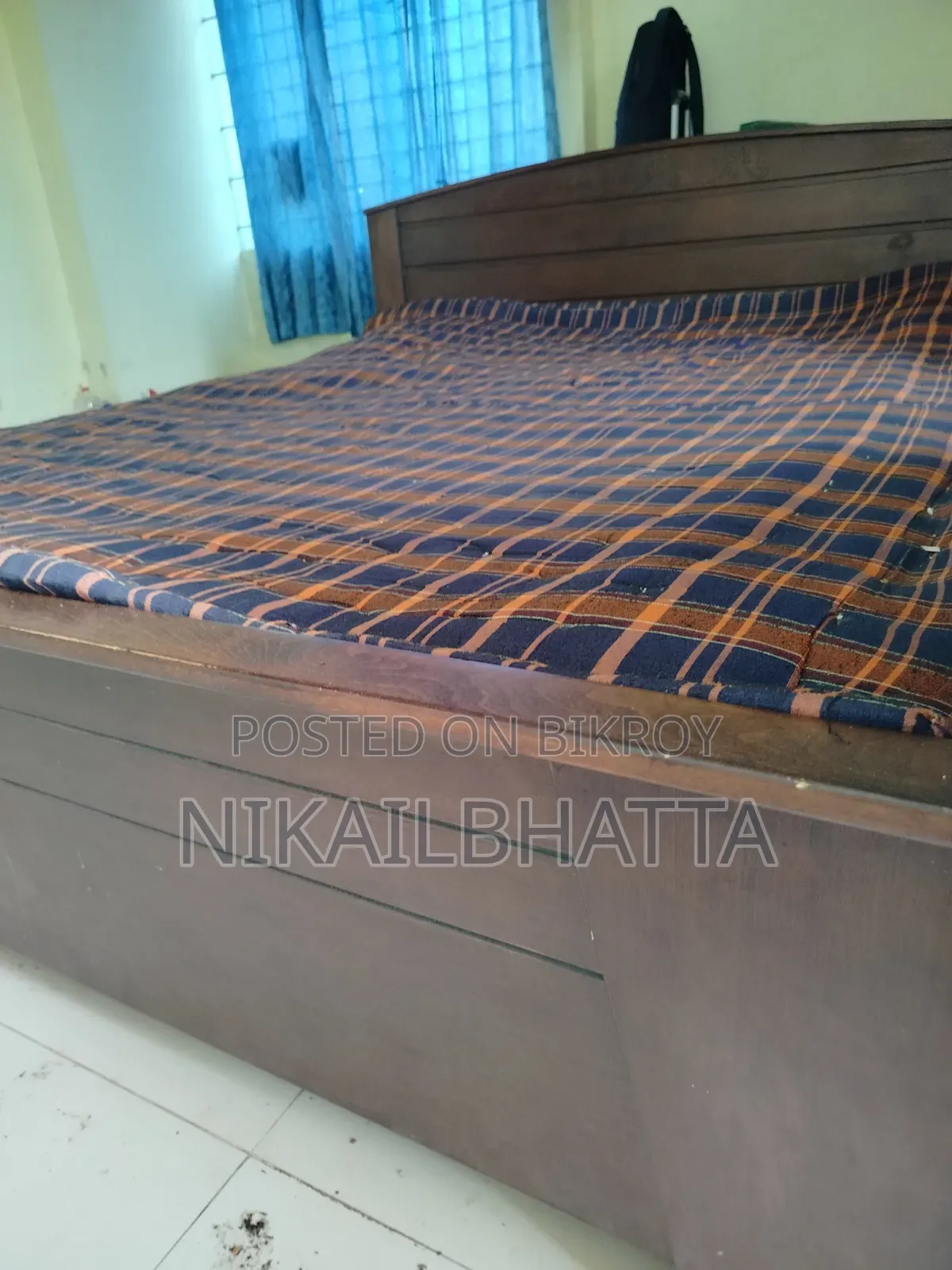Mahogany Wood Bed for Urgent Sale