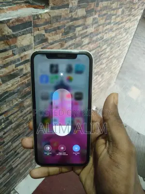 Apple iPhone 11 64 GB White