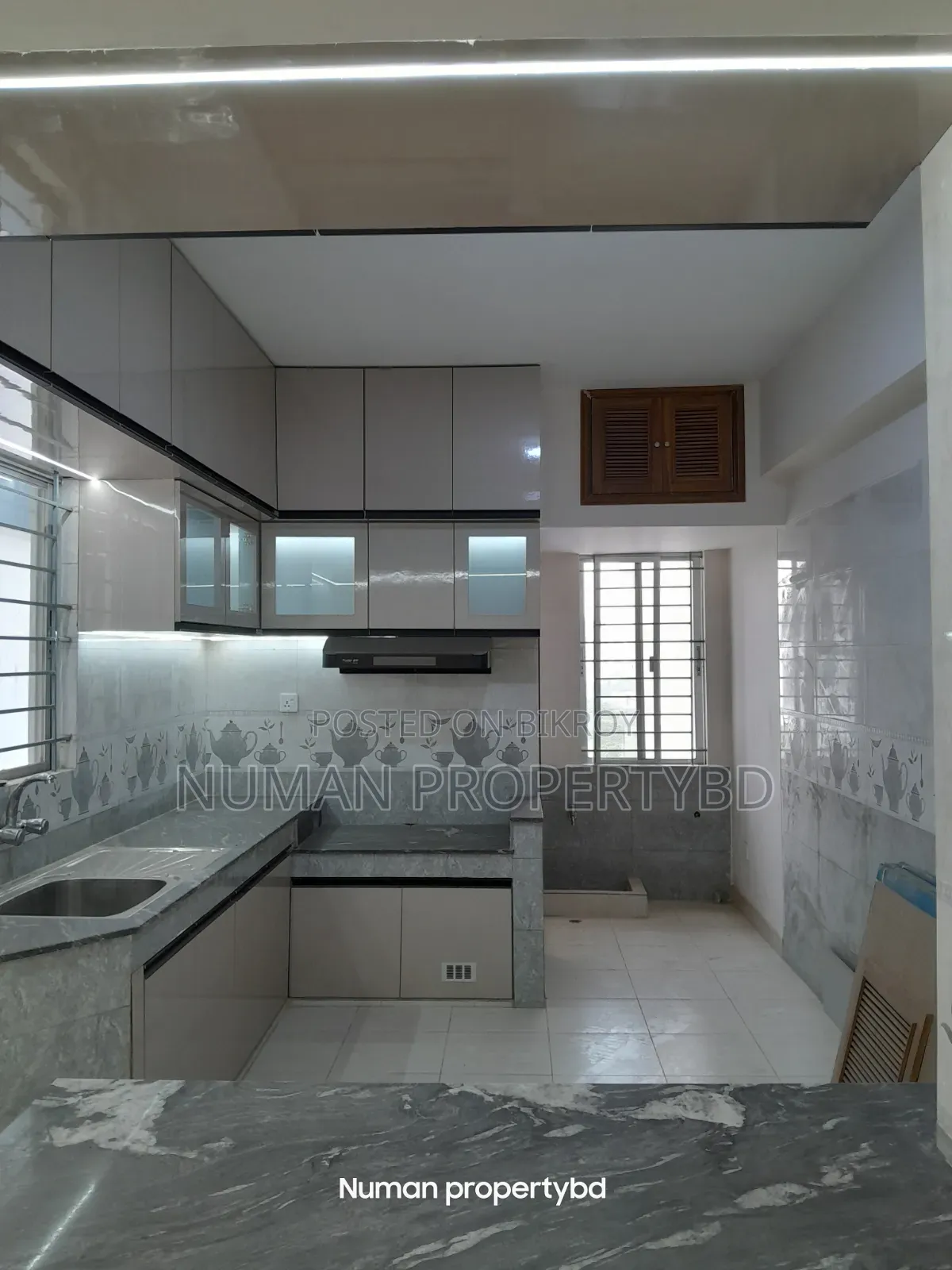 4bdrm Apartment in Numan Propertybd, Basundhara for Rent