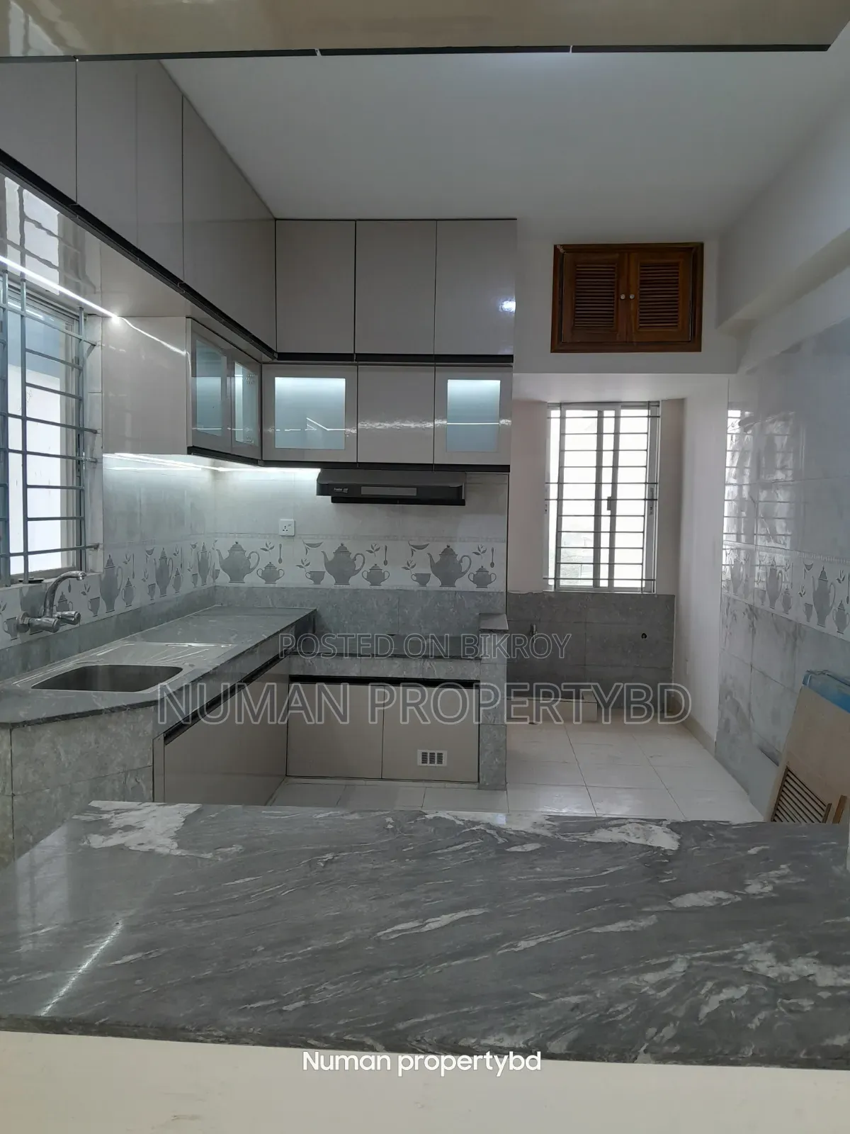 4bdrm Apartment in Numan Propertybd, Basundhara for Rent