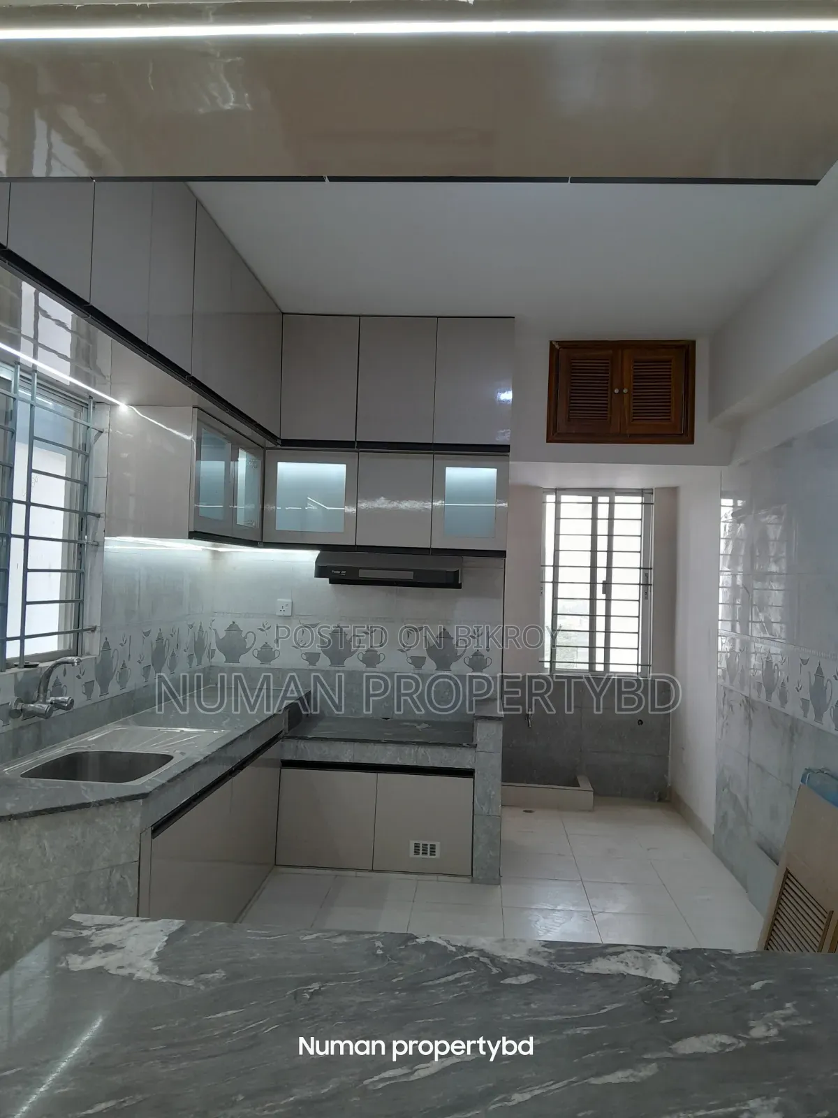 4bdrm Apartment in Numan Propertybd, Basundhara for Rent