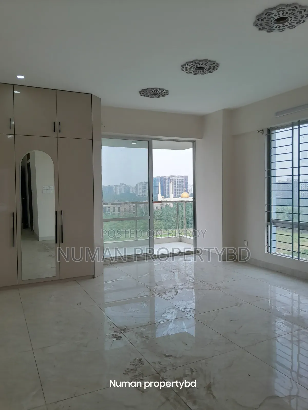 4bdrm Apartment in Numan Propertybd, Basundhara for Rent