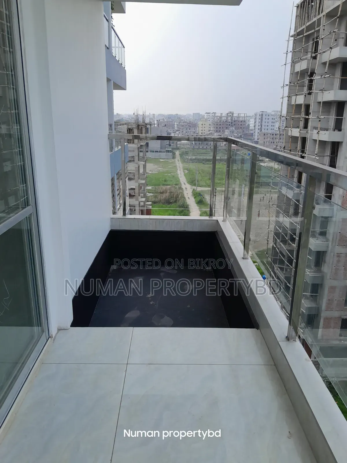 4bdrm Apartment in Numan Propertybd, Basundhara for Rent
