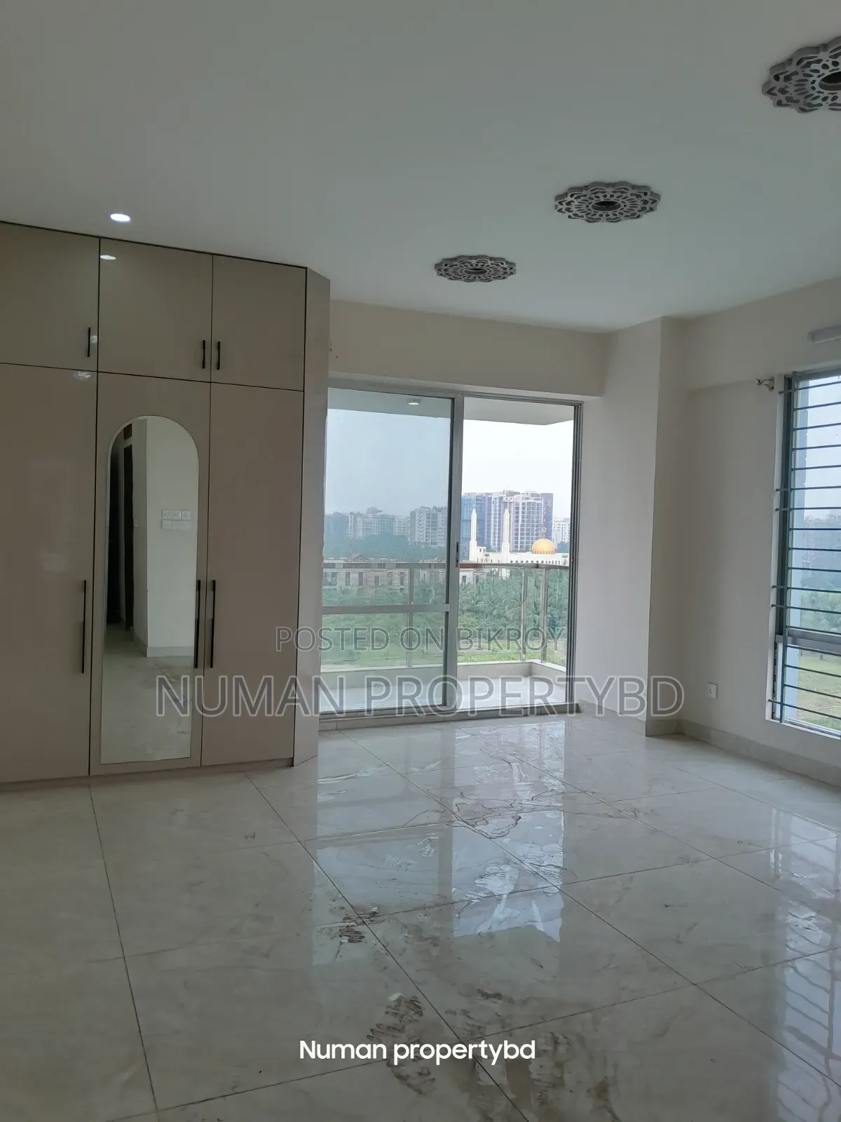 4bdrm Apartment in Numan Propertybd, Basundhara for Rent