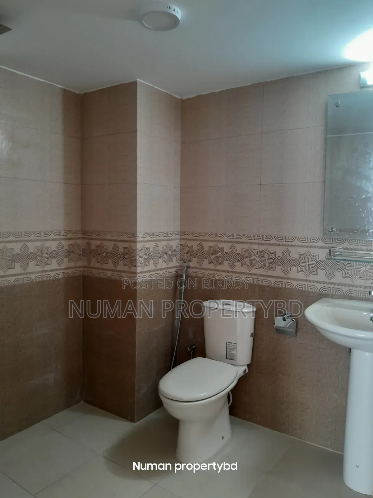 4bdrm Apartment in Numan Propertybd, Basundhara for Rent