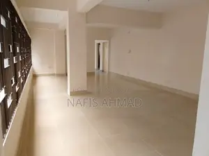 Office Space Rent in Commercial Building
