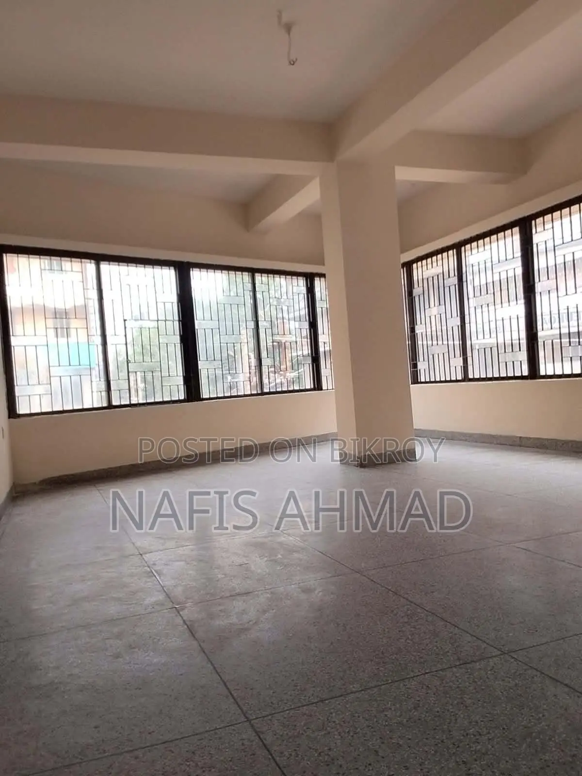 Office Space Rent in Commercial Building