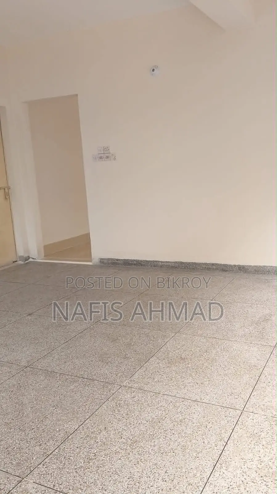Office Space Rent in Commercial Building