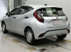 Toyota Aqua 2021 Silver