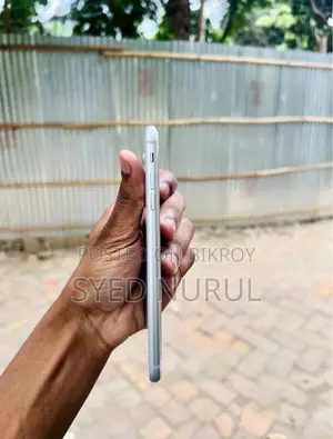 Apple iPhone 8 Plus 64 GB White