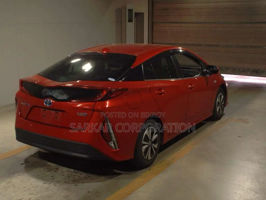 Toyota Prius 2020 Red