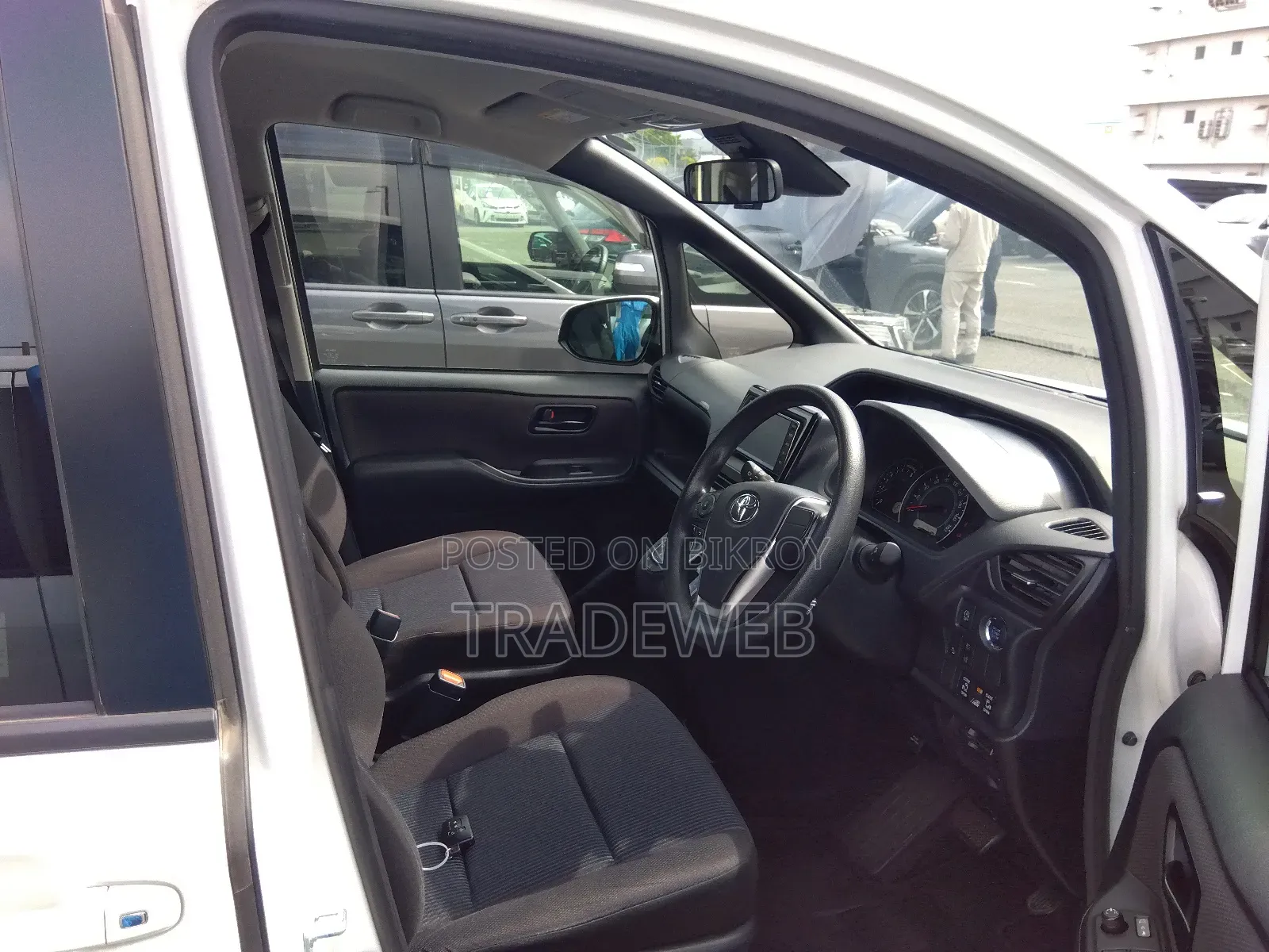 Toyota Noah 2020 Pearl