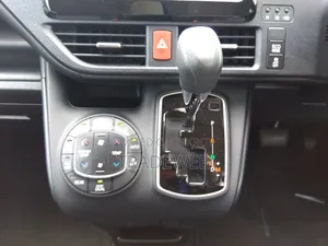 Toyota Noah 2020 Pearl