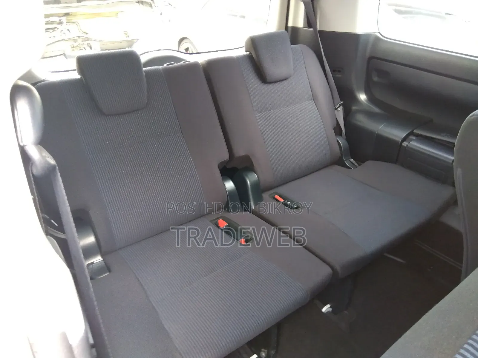 Toyota Noah 2020 Pearl