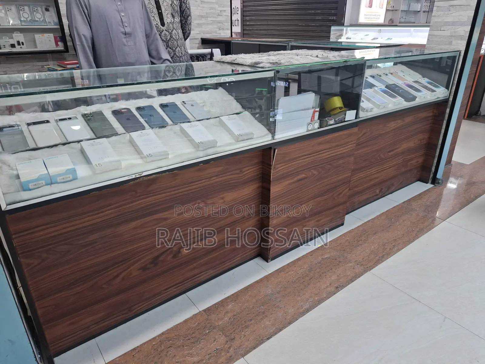 Mobile Desk For Mobile Shop