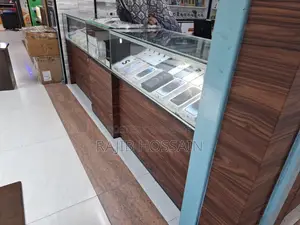 Mobile Desk For Mobile Shop