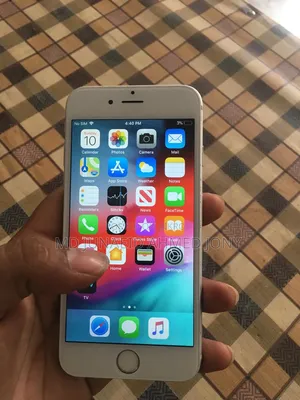 Apple iPhone 6 64 GB Silver