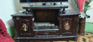 Wooden TV Cabinet/Stand