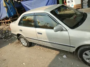 Toyota Corolla 1998 Pearl