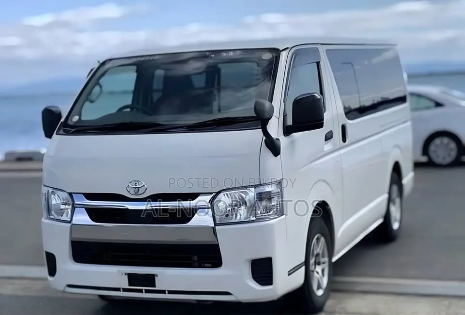 Toyota HiAce 2021 White
