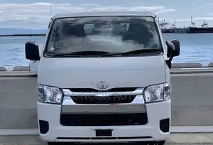 Toyota HiAce 2021 White