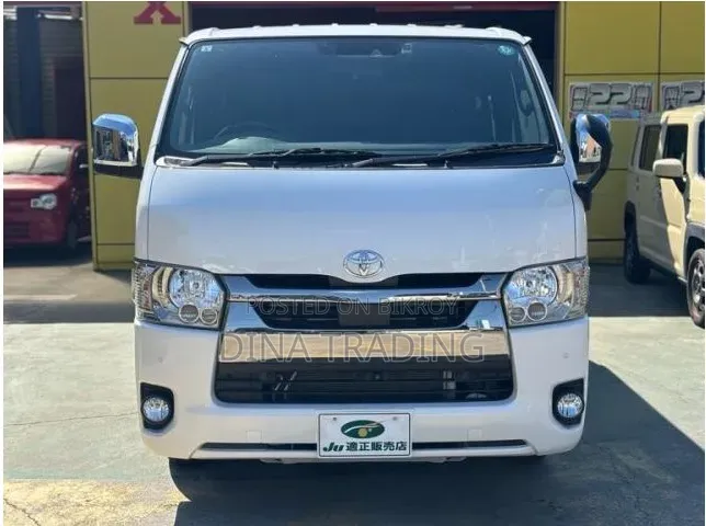 Toyota HiAce 2021 Pearl