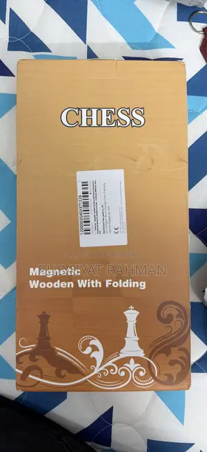 Chess Set- Magnetic Foldable Solid Wood Chess Board - 34x34 Cm