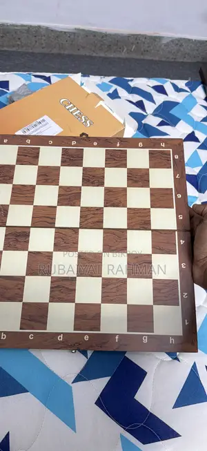 Chess Set- Magnetic Foldable Solid Wood Chess Board - 34x34 Cm