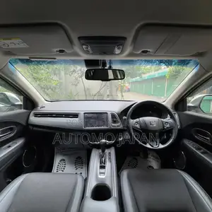 Honda Vezel 1.5 2WD 2020 Pearl
