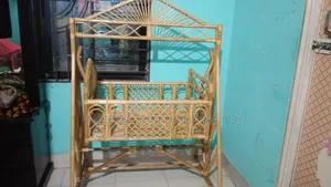 সম্পূর্ণ বেতের তৈরি একদম ফ্রেশ বাসায় জায়গা না থাকার কারণে বিক্রি করা