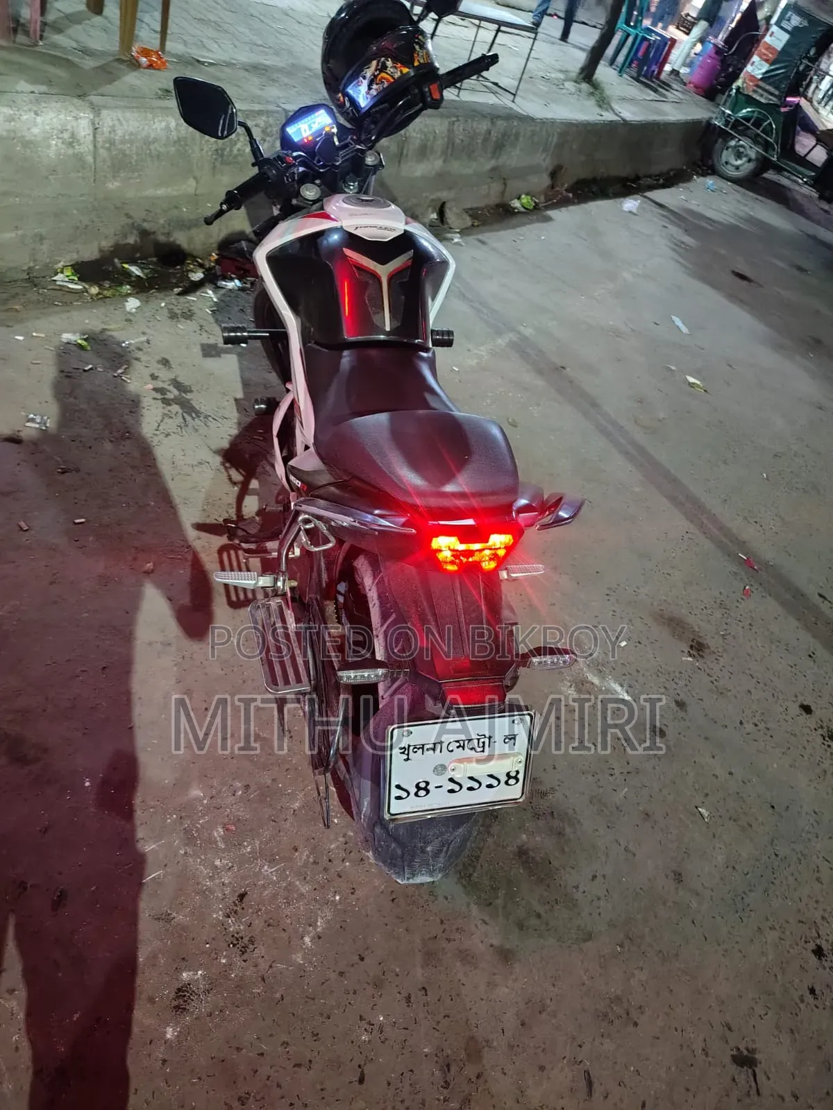 Hero Thriller 160R 4V 2024 White