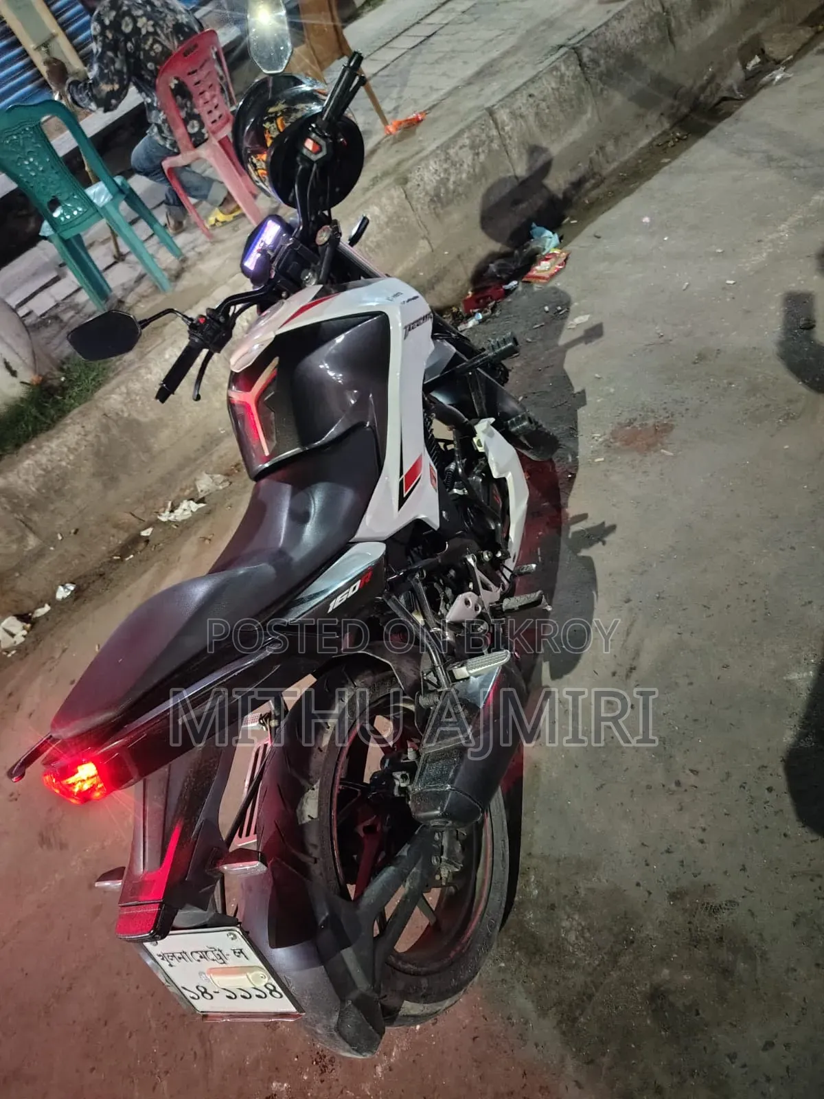 Hero Thriller 160R 4V 2024 White