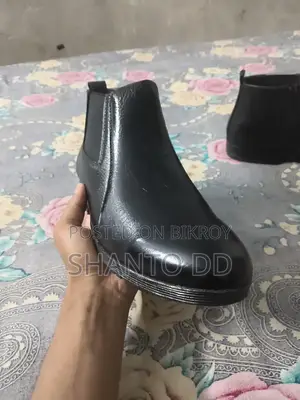 Black Chelsea Boots
