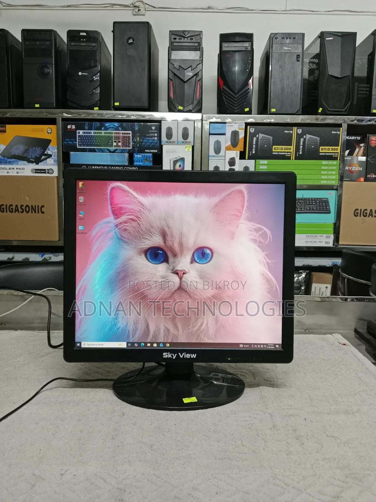 Sky View 17′′ Square HD LED Monitor | Budget-Friendly & Reliable