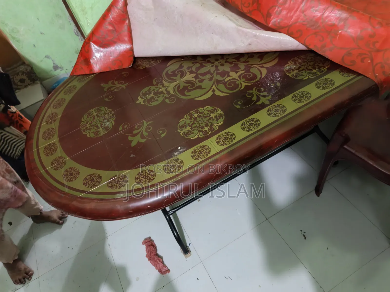 Dressing Table + Dining Table + 5 Chairs RFL